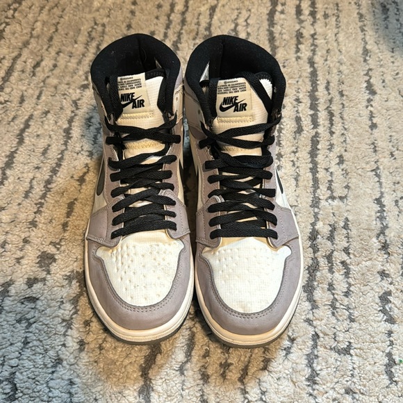 High top Jordan men’s 10.5 - Picture 1 of 4